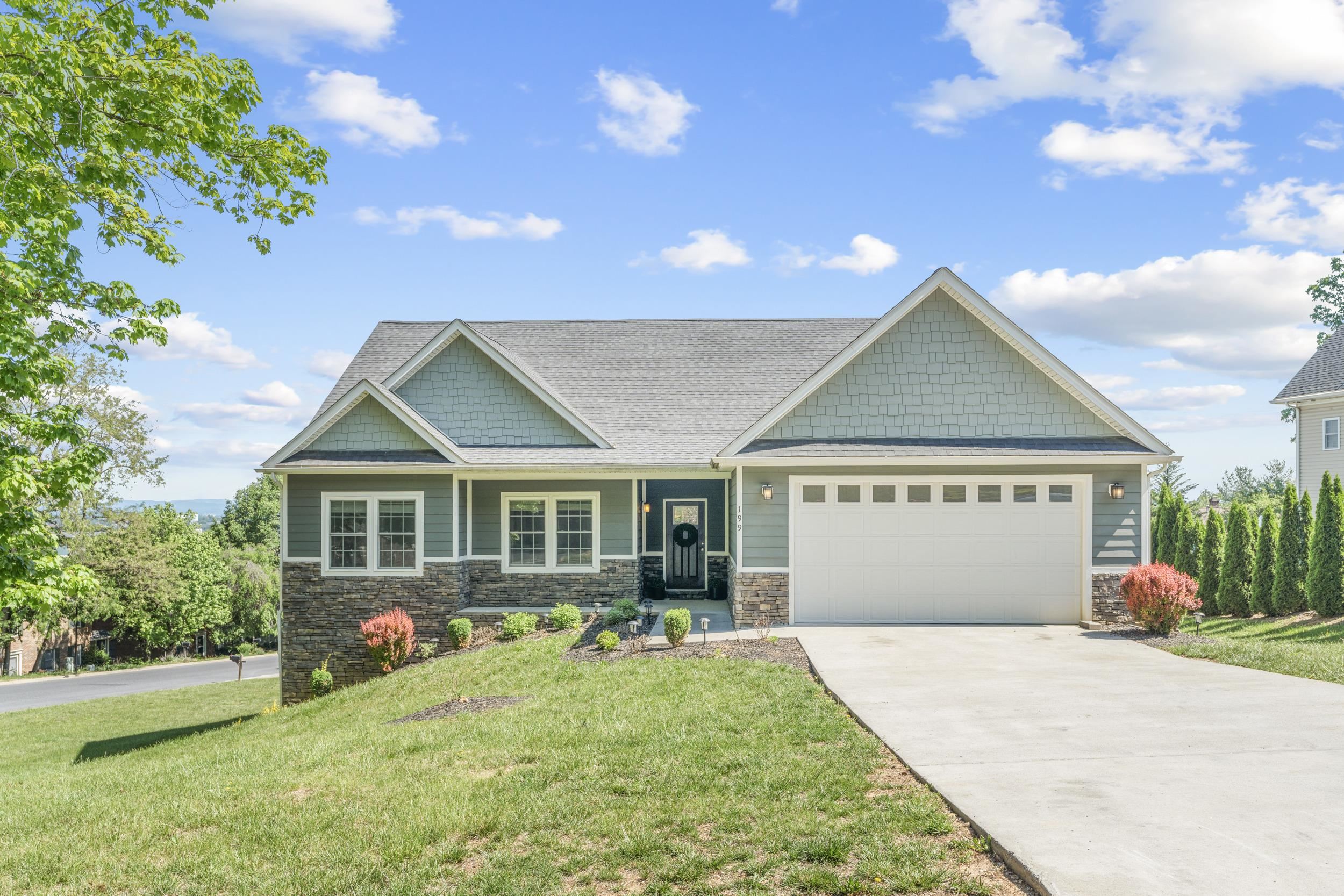 199 BLUE STONE HILLS DR, HARRISONBURG, Virginia 22801, 3 Bedrooms Bedrooms, ,2 BathroomsBathrooms,Residential,199 BLUE STONE HILLS DR,664406 MLS # 664406