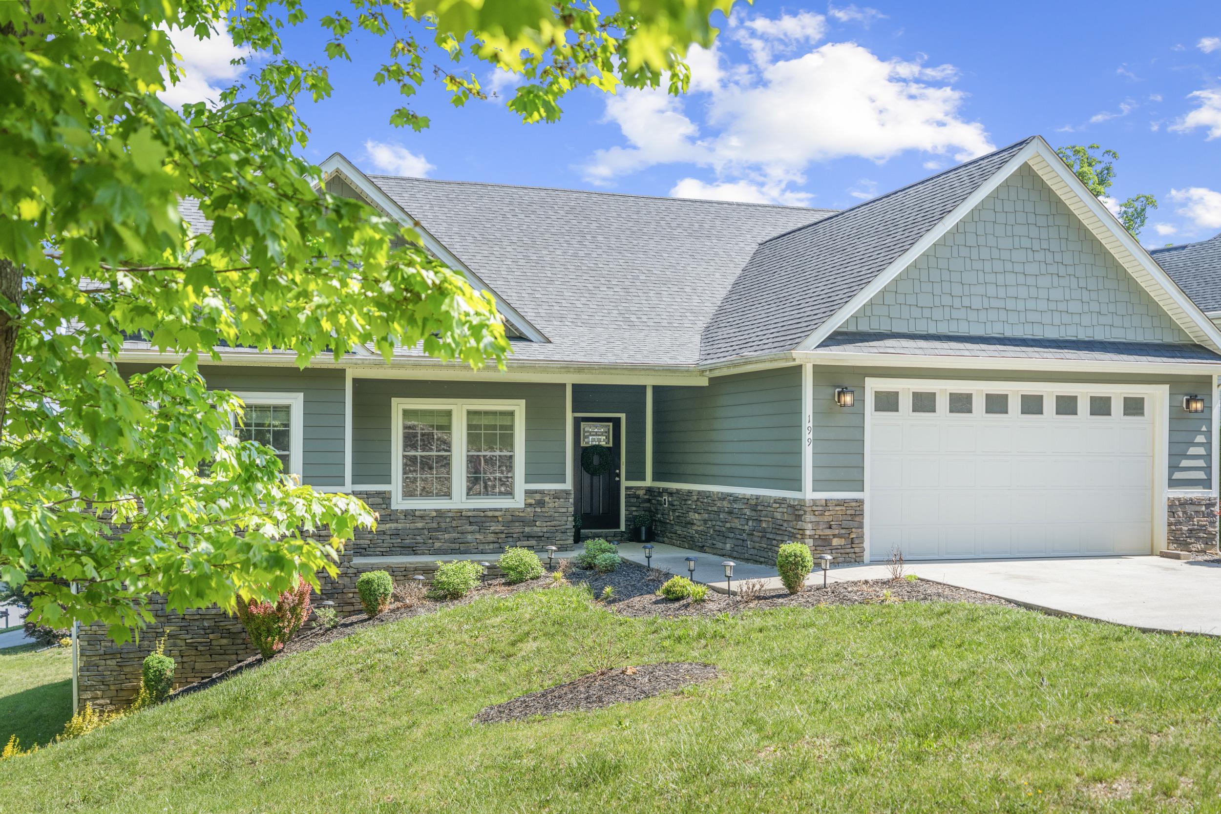199 BLUE STONE HILLS DR, HARRISONBURG, Virginia 22801, 3 Bedrooms Bedrooms, ,2 BathroomsBathrooms,Residential,199 BLUE STONE HILLS DR,664406 MLS # 664406
