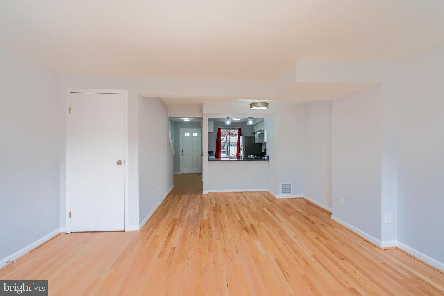 1628 10TH ST S, ARLINGTON, Virginia 22204, 3 Bedrooms Bedrooms, ,2 BathroomsBathrooms,Residential,For sale,1628 10TH ST S,VAAR2056192 MLS # VAAR2056192
