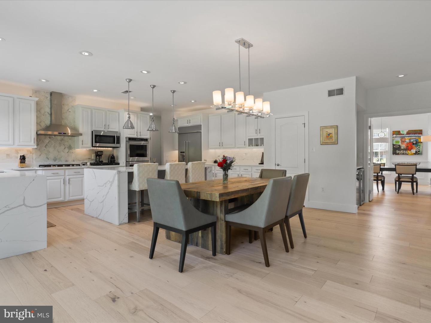 10306 FOREST MAPLE RD, VIENNA, Virginia 22182, 5 Bedrooms Bedrooms, ,4 BathroomsBathrooms,Residential,For sale,10306 FOREST MAPLE RD,VAFX2234106 MLS # VAFX2234106