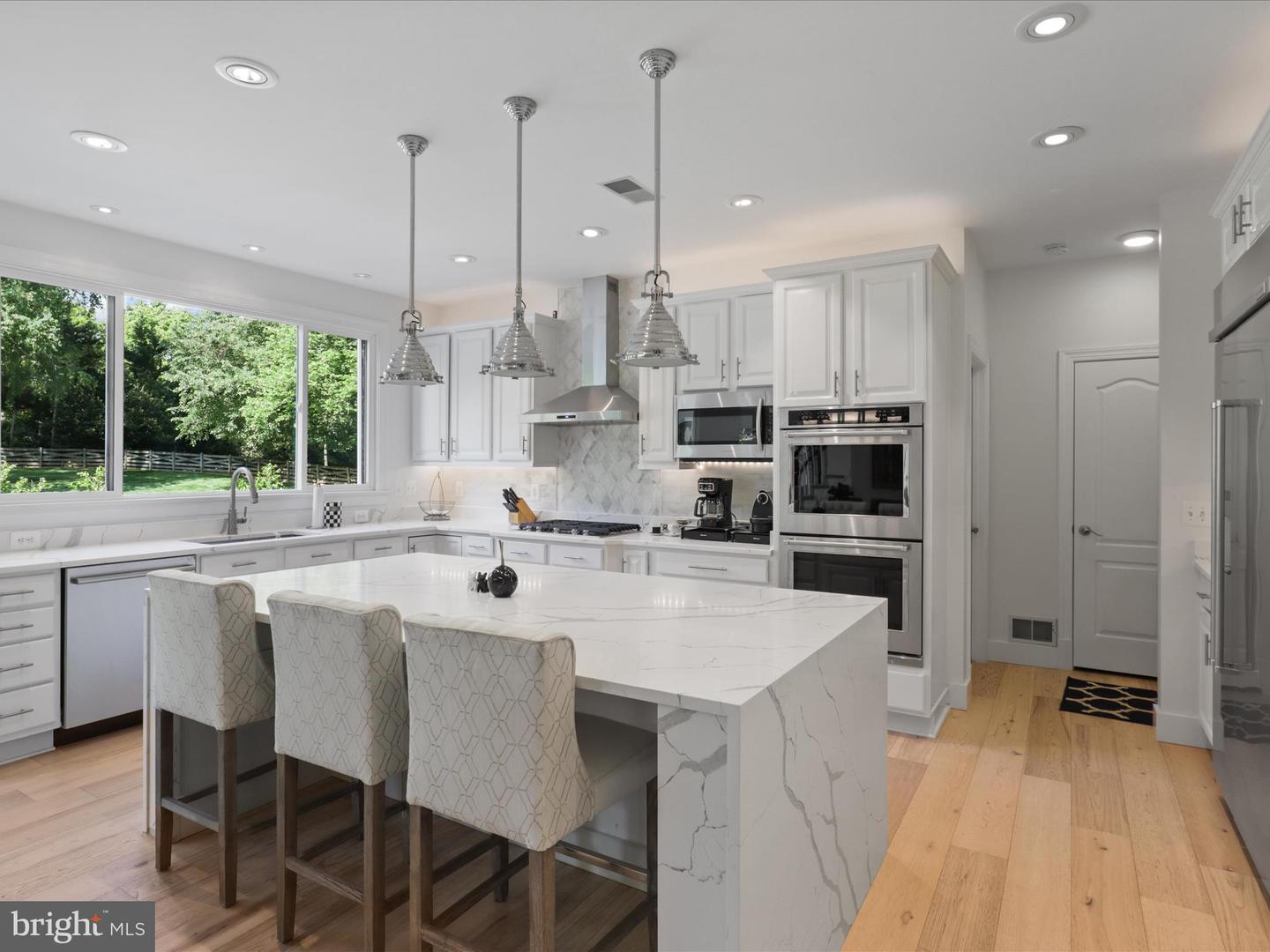 10306 FOREST MAPLE RD, VIENNA, Virginia 22182, 5 Bedrooms Bedrooms, ,4 BathroomsBathrooms,Residential,For sale,10306 FOREST MAPLE RD,VAFX2234106 MLS # VAFX2234106