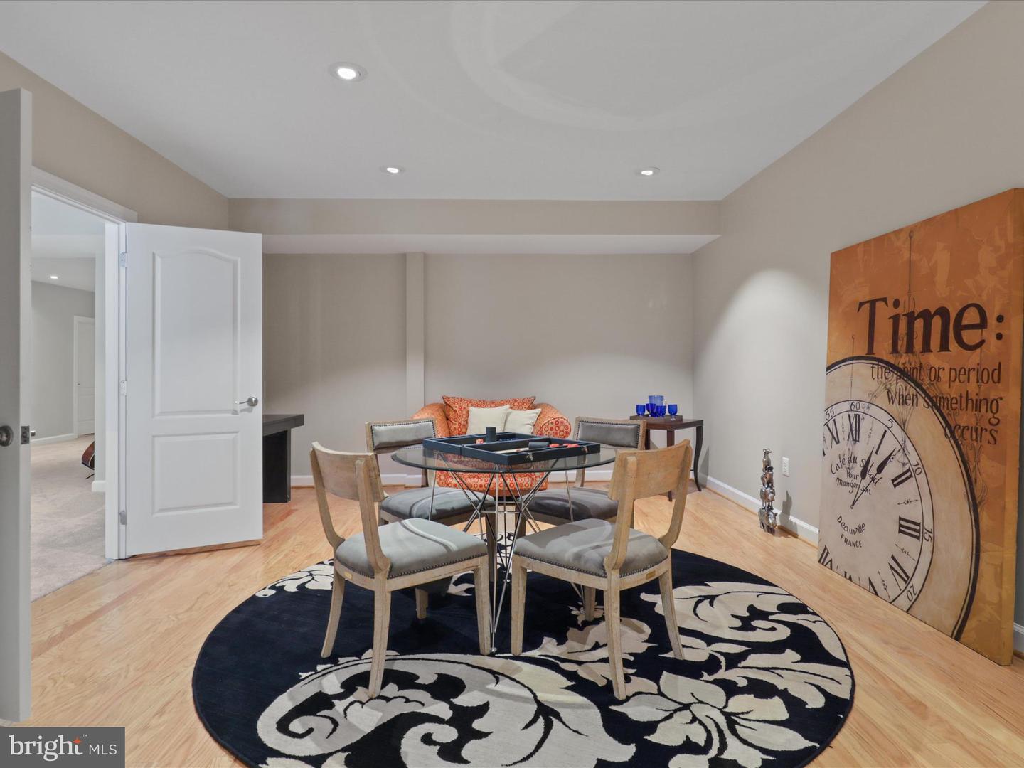 10306 FOREST MAPLE RD, VIENNA, Virginia 22182, 5 Bedrooms Bedrooms, ,4 BathroomsBathrooms,Residential,For sale,10306 FOREST MAPLE RD,VAFX2234106 MLS # VAFX2234106