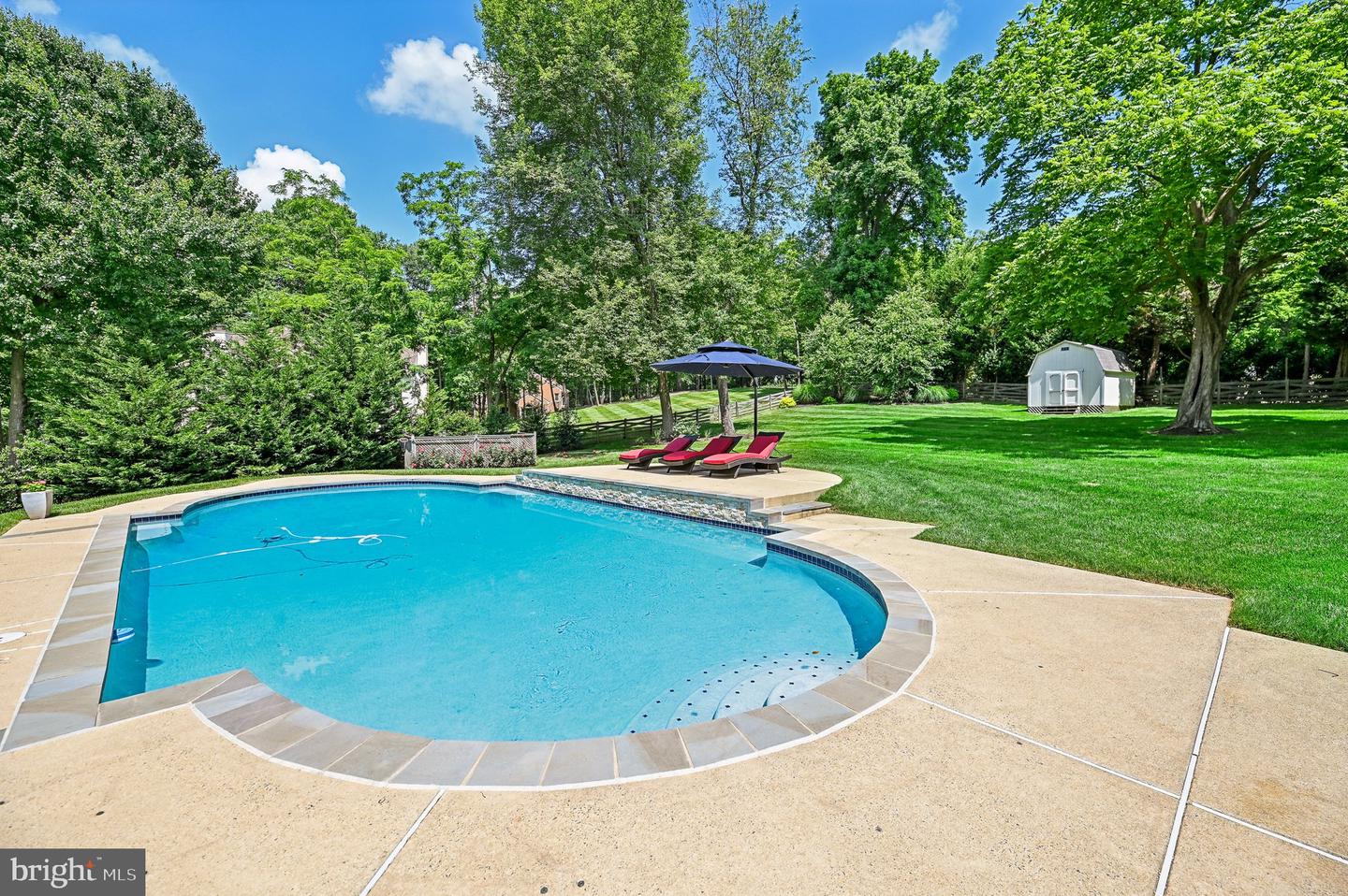 10306 FOREST MAPLE RD, VIENNA, Virginia 22182, 5 Bedrooms Bedrooms, ,4 BathroomsBathrooms,Residential,For sale,10306 FOREST MAPLE RD,VAFX2234106 MLS # VAFX2234106