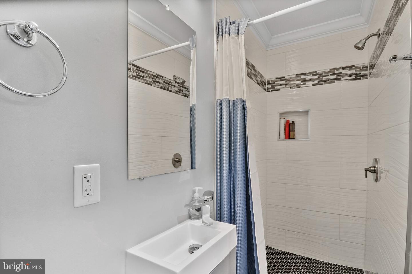 1423 HOWARD RD SE, WASHINGTON, District Of Columbia 20020, 3 Bedrooms Bedrooms, ,2 BathroomsBathrooms,Residential,For sale,1423 HOWARD RD SE,DCDC2195864 MLS # DCDC2195864