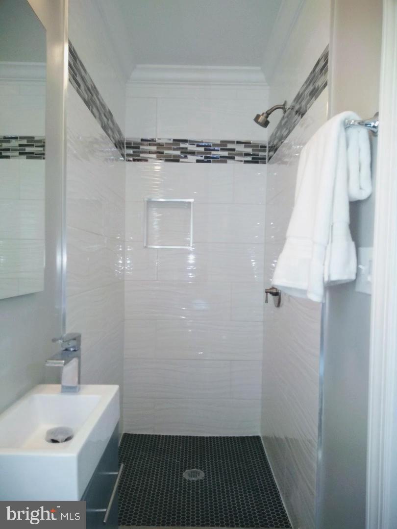 1423 HOWARD RD SE, WASHINGTON, District Of Columbia 20020, 3 Bedrooms Bedrooms, ,2 BathroomsBathrooms,Residential,For sale,1423 HOWARD RD SE,DCDC2195864 MLS # DCDC2195864