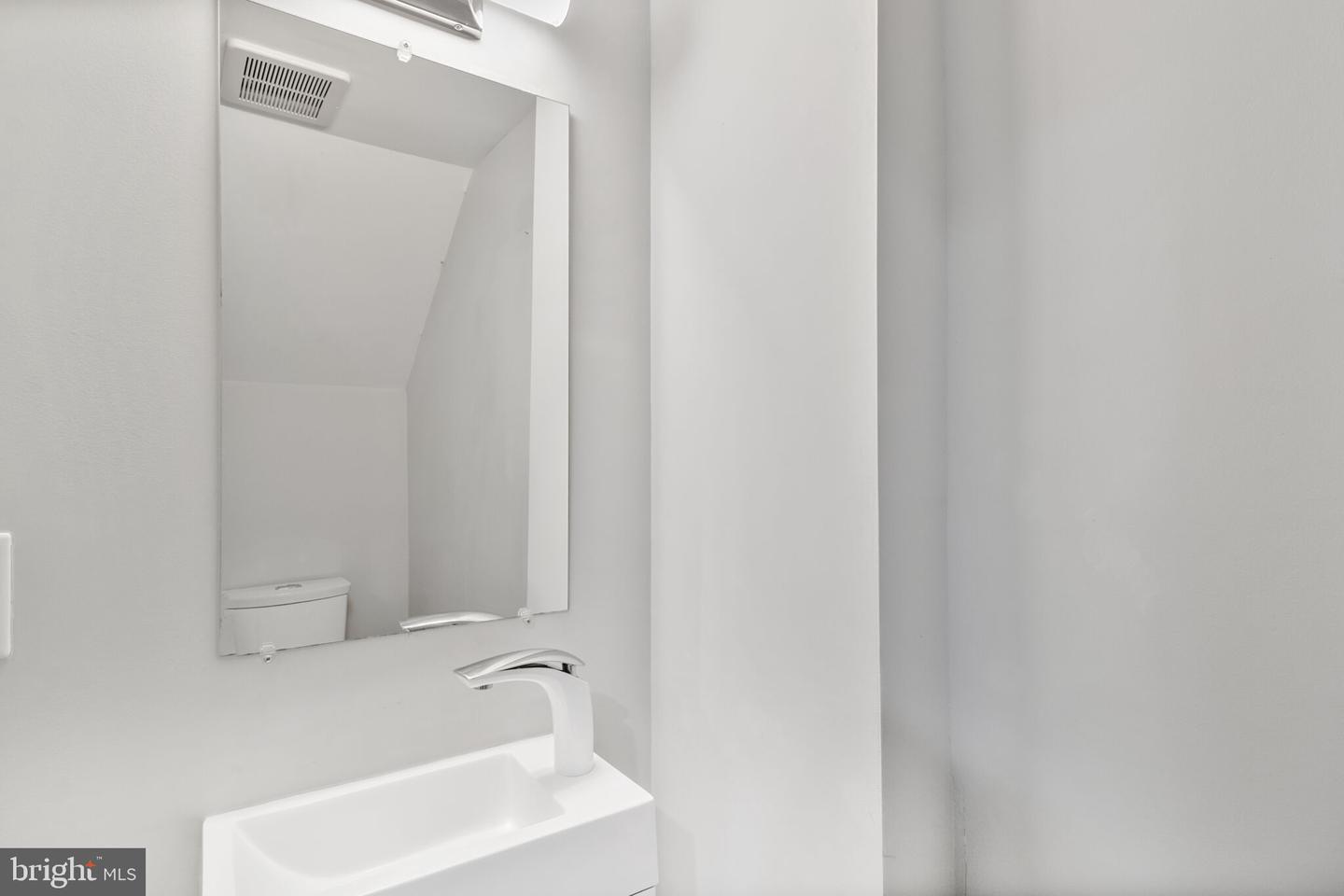 1423 HOWARD RD SE, WASHINGTON, District Of Columbia 20020, 3 Bedrooms Bedrooms, ,2 BathroomsBathrooms,Residential,For sale,1423 HOWARD RD SE,DCDC2195864 MLS # DCDC2195864