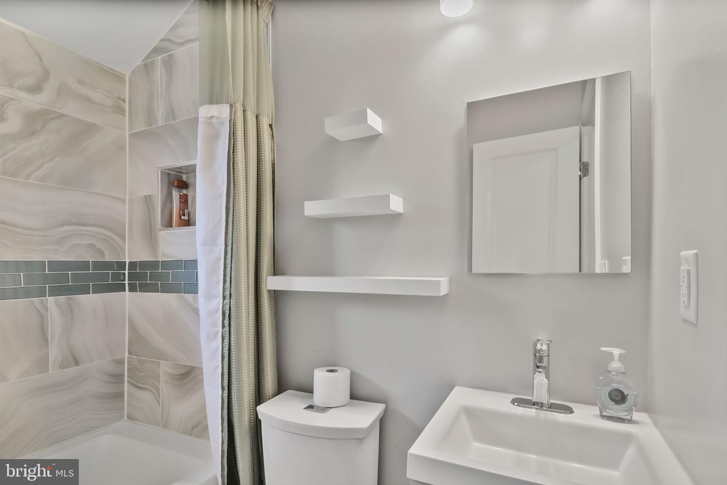 1423 HOWARD RD SE, WASHINGTON, District Of Columbia 20020, 3 Bedrooms Bedrooms, ,2 BathroomsBathrooms,Residential,For sale,1423 HOWARD RD SE,DCDC2195864 MLS # DCDC2195864