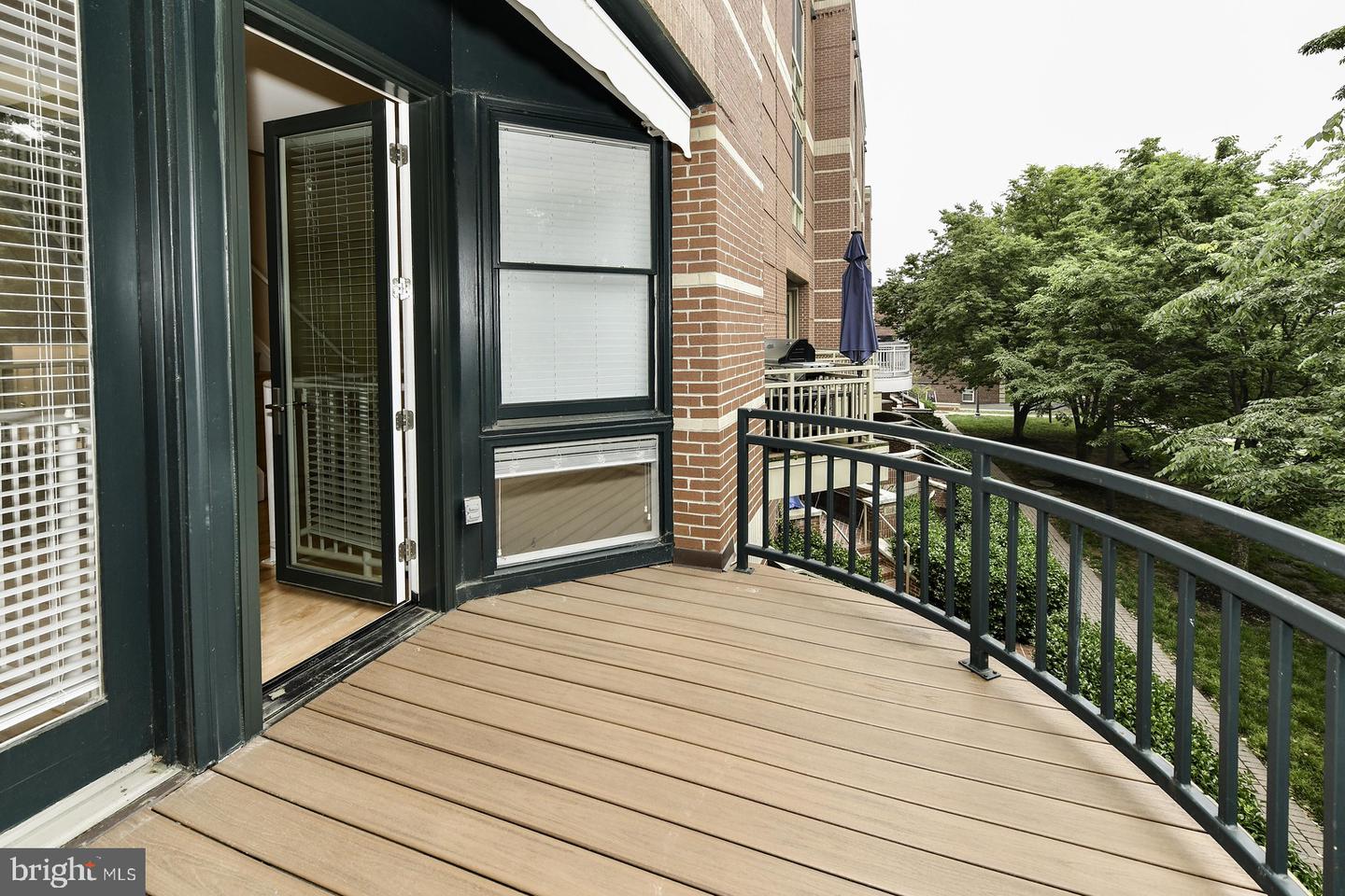 1688 N QUINN ST, ARLINGTON, Virginia 22209, 3 Bedrooms Bedrooms, ,2 BathroomsBathrooms,Residential,For sale,1688 N QUINN ST,VAAR2056198 MLS # VAAR2056198