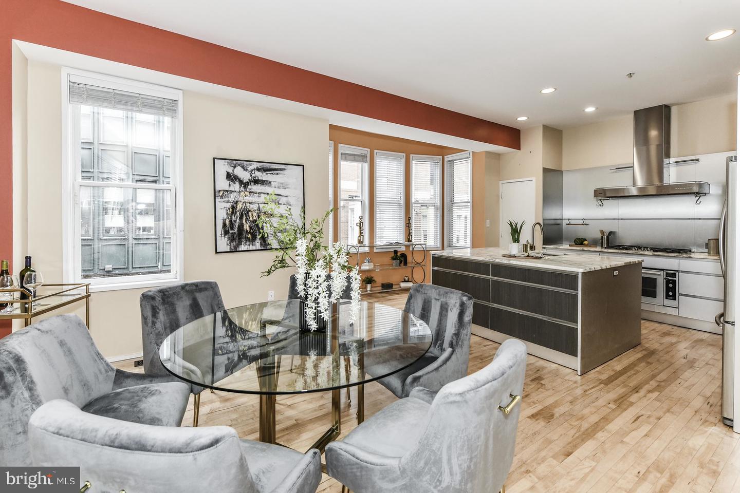 1688 N QUINN ST, ARLINGTON, Virginia 22209, 3 Bedrooms Bedrooms, ,2 BathroomsBathrooms,Residential,For sale,1688 N QUINN ST,VAAR2056198 MLS # VAAR2056198