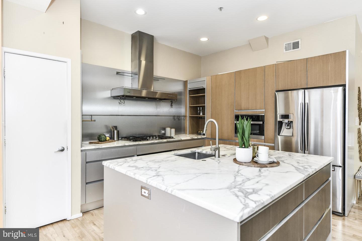 1688 N QUINN ST, ARLINGTON, Virginia 22209, 3 Bedrooms Bedrooms, ,2 BathroomsBathrooms,Residential,For sale,1688 N QUINN ST,VAAR2056198 MLS # VAAR2056198