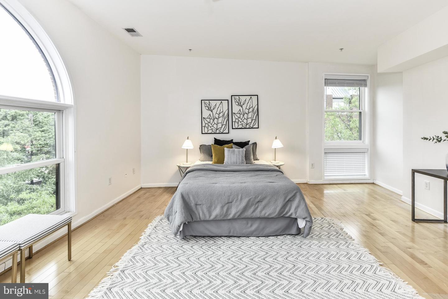 1688 N QUINN ST, ARLINGTON, Virginia 22209, 3 Bedrooms Bedrooms, ,2 BathroomsBathrooms,Residential,For sale,1688 N QUINN ST,VAAR2056198 MLS # VAAR2056198