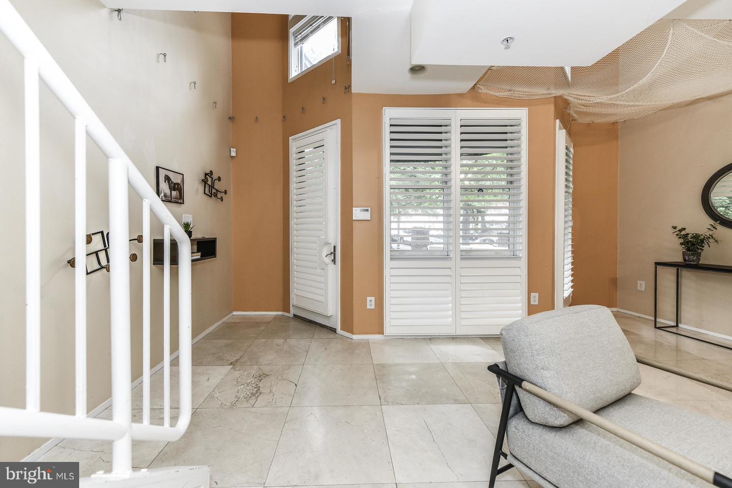 1688 N QUINN ST, ARLINGTON, Virginia 22209, 3 Bedrooms Bedrooms, ,2 BathroomsBathrooms,Residential,For sale,1688 N QUINN ST,VAAR2056198 MLS # VAAR2056198