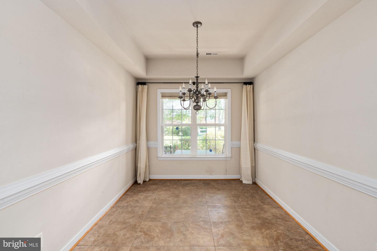145 12TH ST, COLONIAL BEACH, Virginia 22443, 5 Bedrooms Bedrooms, ,2 BathroomsBathrooms,Residential,For sale,145 12TH ST,VAWE2008684 MLS # VAWE2008684
