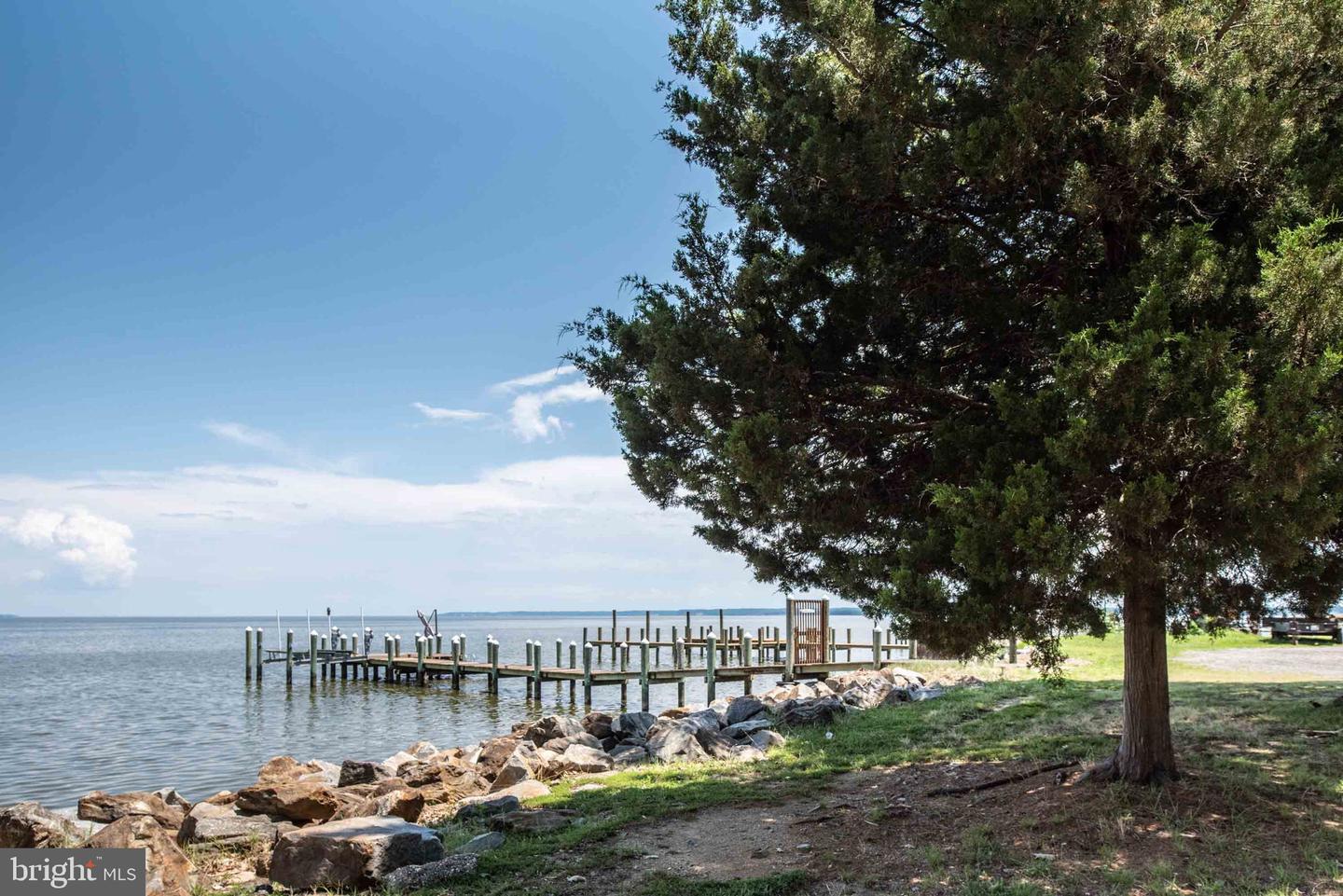 145 12TH ST, COLONIAL BEACH, Virginia 22443, 5 Bedrooms Bedrooms, ,2 BathroomsBathrooms,Residential,For sale,145 12TH ST,VAWE2008684 MLS # VAWE2008684