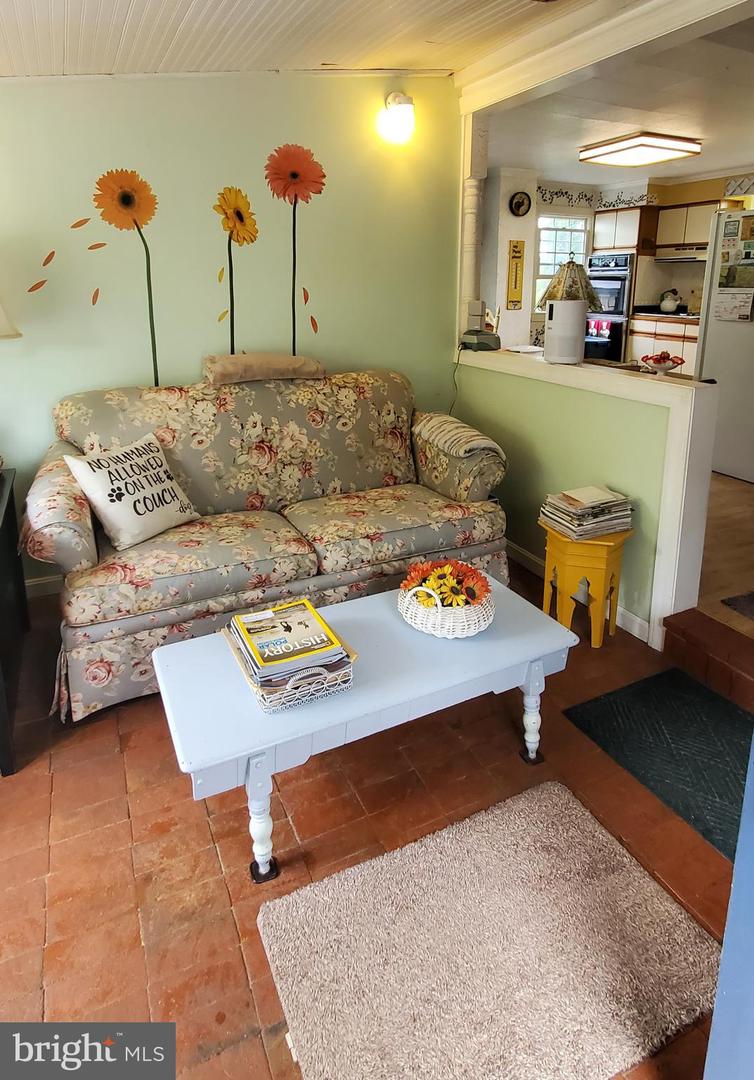 3492 JAMES MADISON HWY, HAYMARKET, Virginia 20169, 2 Bedrooms Bedrooms, ,2 BathroomsBathrooms,Residential,For sale,3492 JAMES MADISON HWY,VAPW2092430 MLS # VAPW2092430