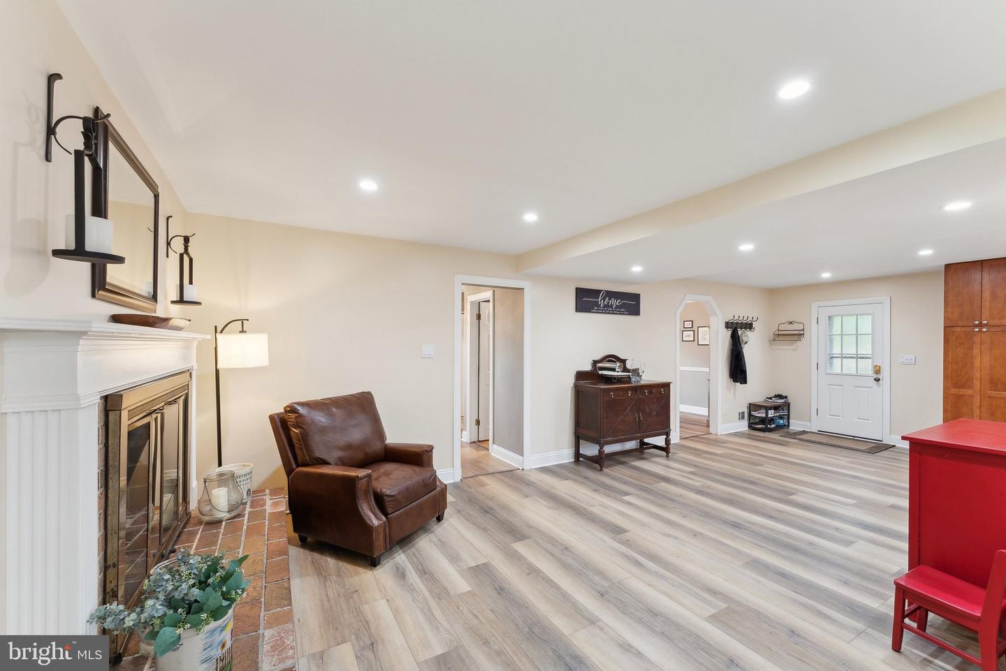 8807 FALKSTONE LN, ALEXANDRIA, Virginia 22309, 4 Bedrooms Bedrooms, ,2 BathroomsBathrooms,Residential,For sale,8807 FALKSTONE LN,VAFX2235512 MLS # VAFX2235512