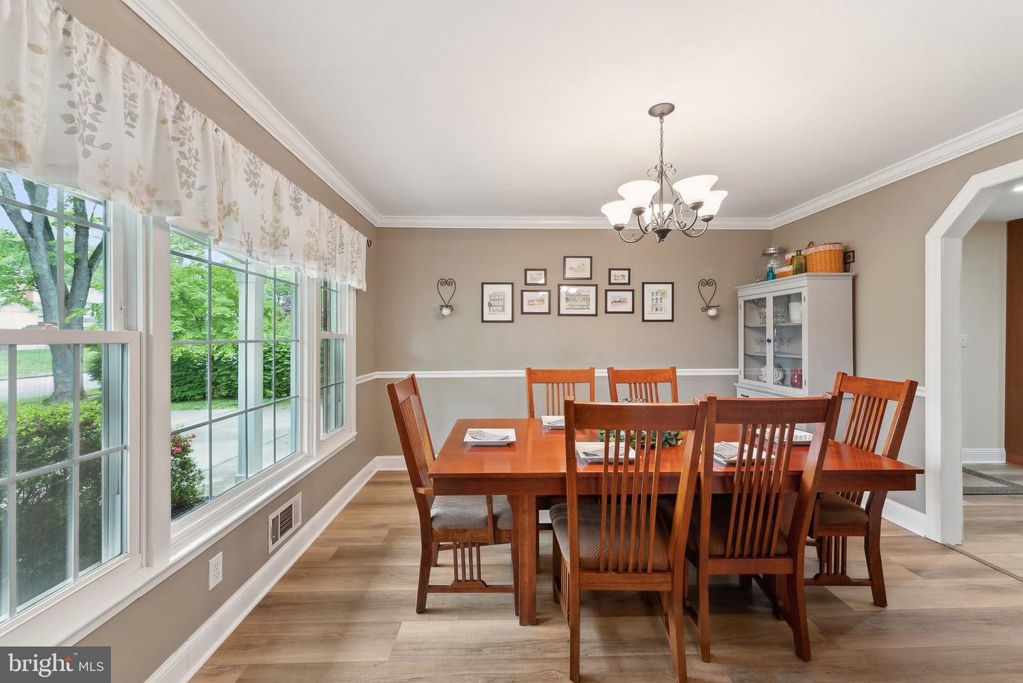 8807 FALKSTONE LN, ALEXANDRIA, Virginia 22309, 4 Bedrooms Bedrooms, ,2 BathroomsBathrooms,Residential,For sale,8807 FALKSTONE LN,VAFX2235512 MLS # VAFX2235512