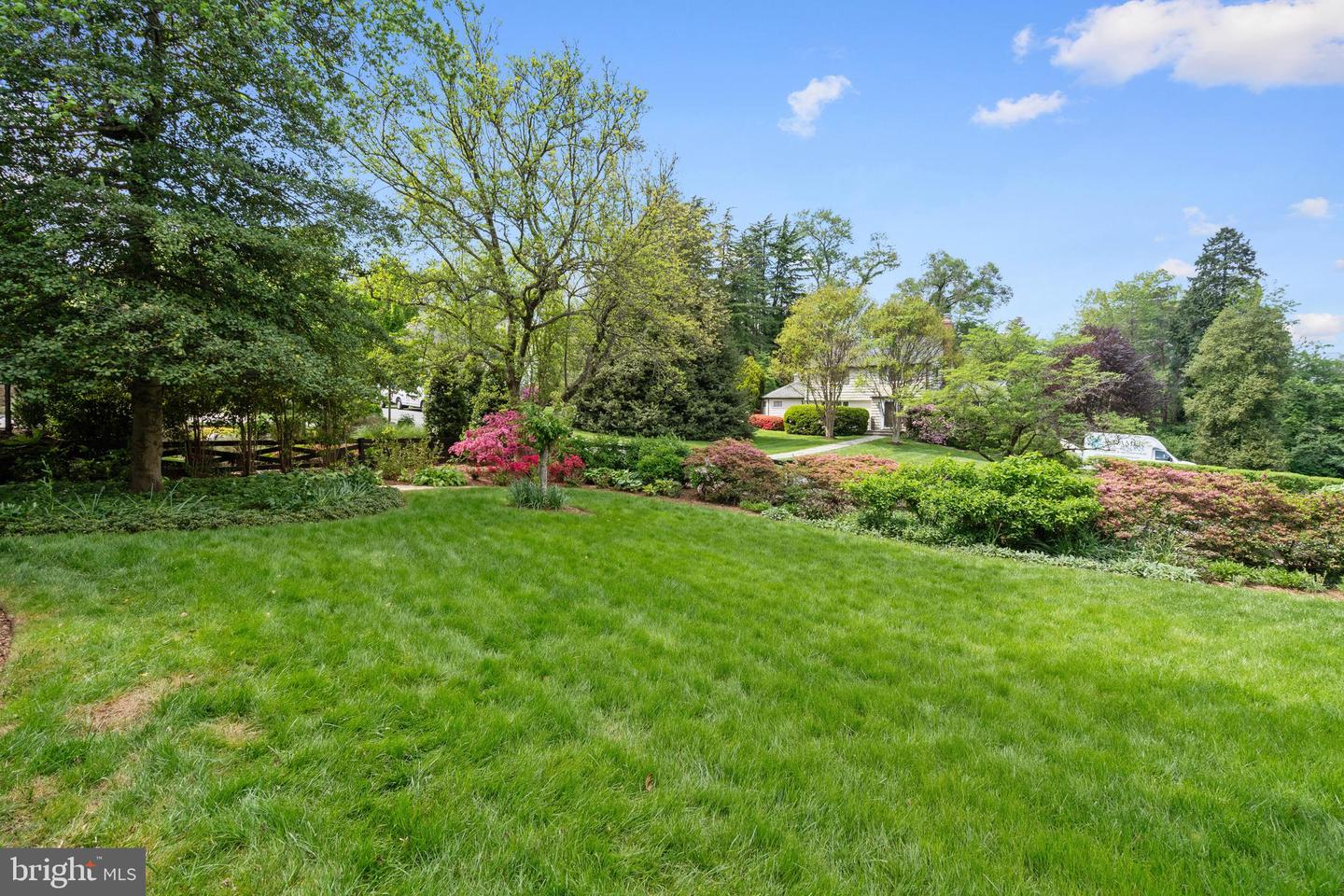 6511 RIDGE ST, MCLEAN, Virginia 22101, 4 Bedrooms Bedrooms, ,3 BathroomsBathrooms,Residential,For sale,6511 RIDGE ST,VAFX2235518 MLS # VAFX2235518