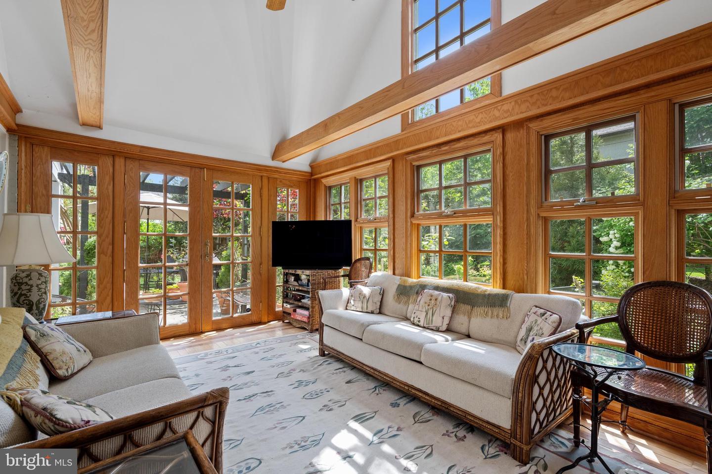 6511 RIDGE ST, MCLEAN, Virginia 22101, 4 Bedrooms Bedrooms, ,3 BathroomsBathrooms,Residential,For sale,6511 RIDGE ST,VAFX2235518 MLS # VAFX2235518