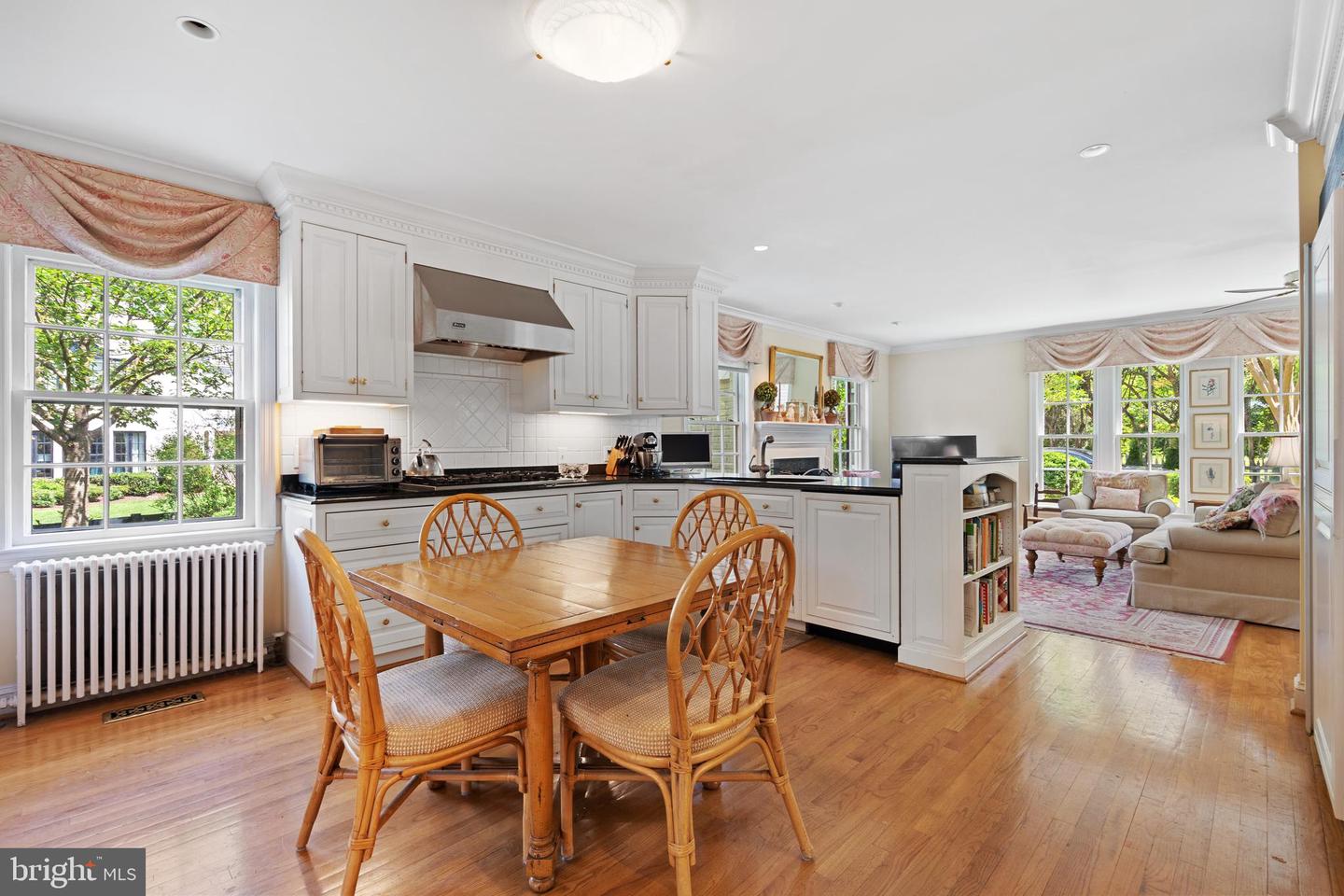 6511 RIDGE ST, MCLEAN, Virginia 22101, 4 Bedrooms Bedrooms, ,3 BathroomsBathrooms,Residential,For sale,6511 RIDGE ST,VAFX2235518 MLS # VAFX2235518