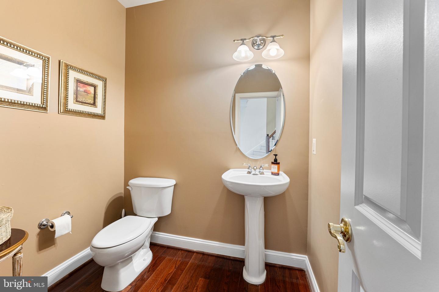 9192 TOPAZ ST, FAIRFAX, Virginia 22031, 4 Bedrooms Bedrooms, ,4 BathroomsBathrooms,Residential,For sale,9192 TOPAZ ST,VAFX2236706 MLS # VAFX2236706