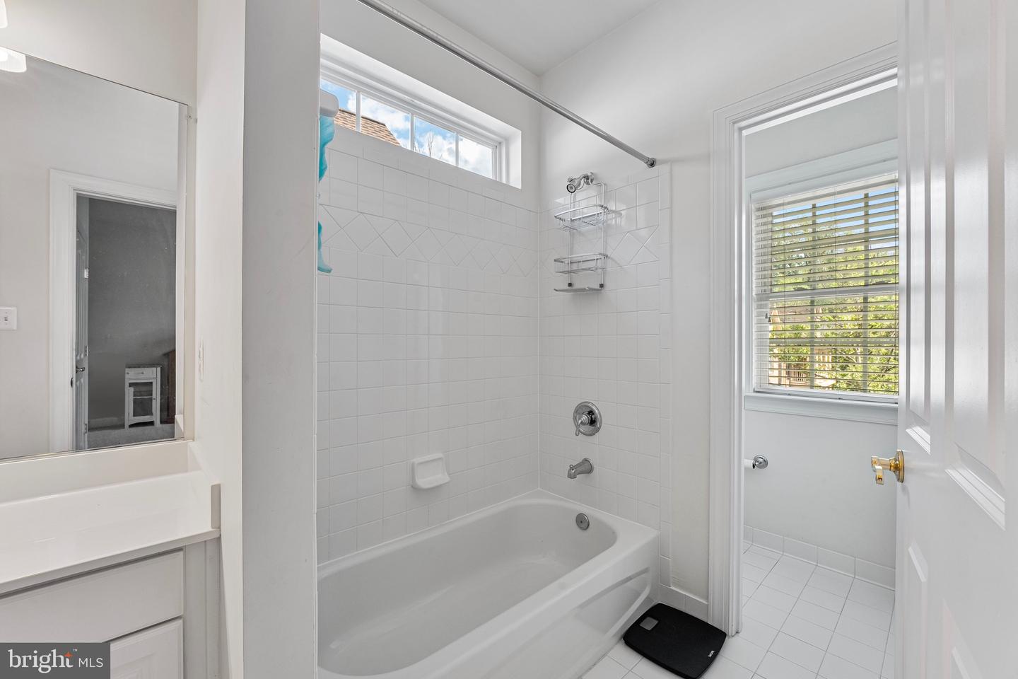 9192 TOPAZ ST, FAIRFAX, Virginia 22031, 4 Bedrooms Bedrooms, ,4 BathroomsBathrooms,Residential,For sale,9192 TOPAZ ST,VAFX2236706 MLS # VAFX2236706