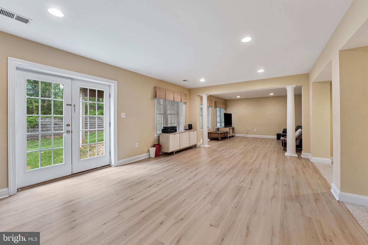 9192 TOPAZ ST, FAIRFAX, Virginia 22031, 4 Bedrooms Bedrooms, ,4 BathroomsBathrooms,Residential,For sale,9192 TOPAZ ST,VAFX2236706 MLS # VAFX2236706