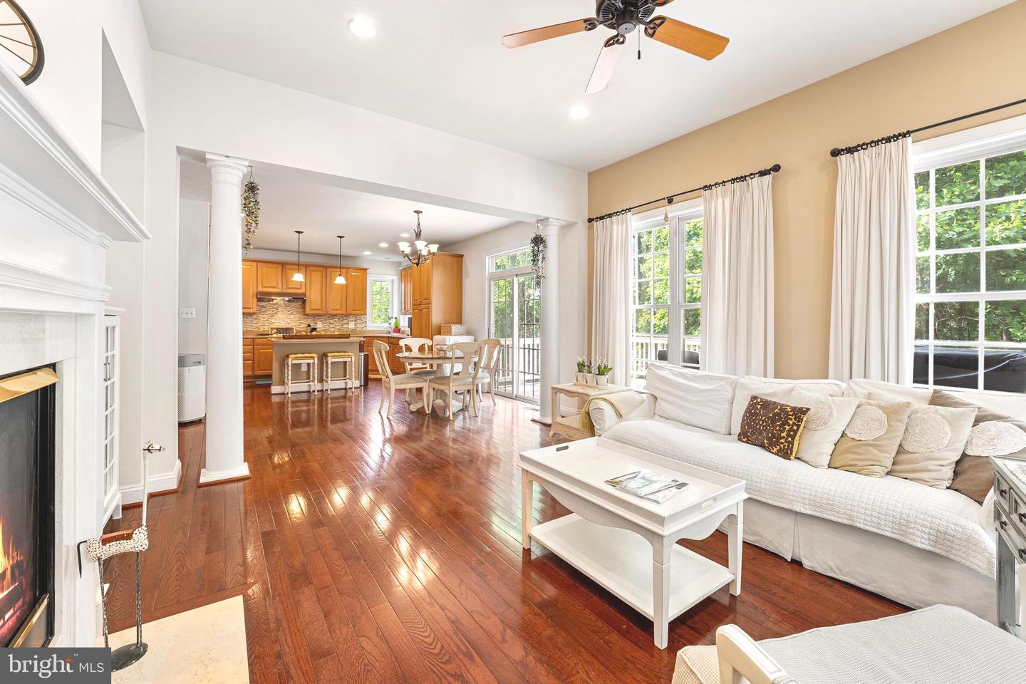 9192 TOPAZ ST, FAIRFAX, Virginia 22031, 4 Bedrooms Bedrooms, ,4 BathroomsBathrooms,Residential,For sale,9192 TOPAZ ST,VAFX2236706 MLS # VAFX2236706