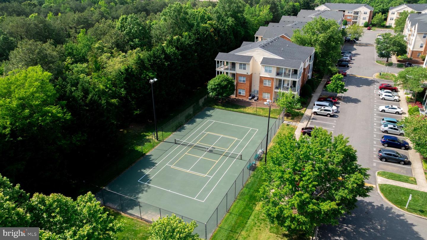 810-E BRASSIE LN #810-E, GLEN ALLEN, Virginia 23059, 2 Bedrooms Bedrooms, ,2 BathroomsBathrooms,Residential,For sale,810-E BRASSIE LN #810-E,VAHN2000896 MLS # VAHN2000896