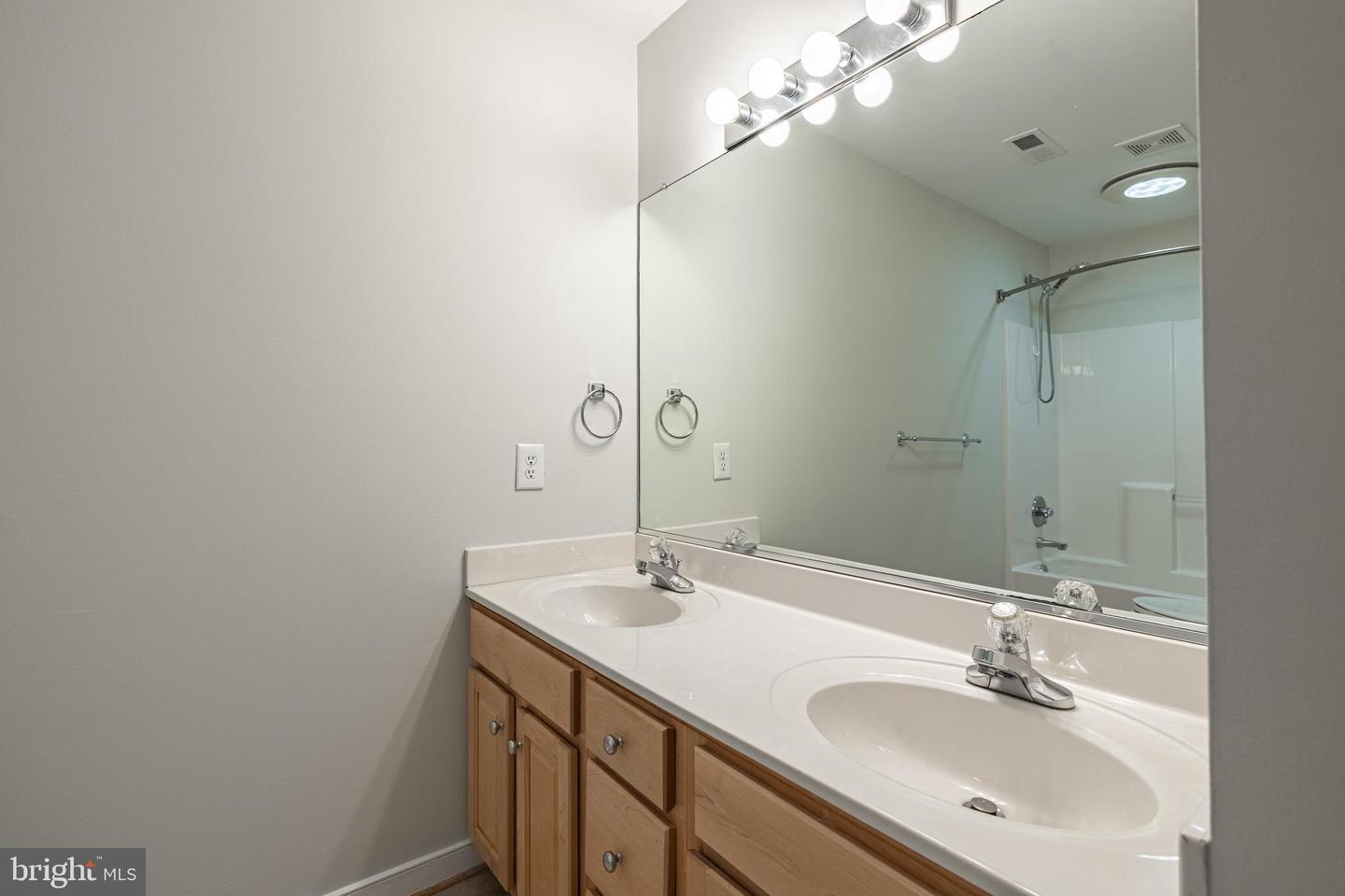6229 GINDA TER, GLEN ALLEN, Virginia 23059, 5 Bedrooms Bedrooms, 12 Rooms Rooms,2 BathroomsBathrooms,Residential,For sale,6229 GINDA TER,VAHN2000898 MLS # VAHN2000898