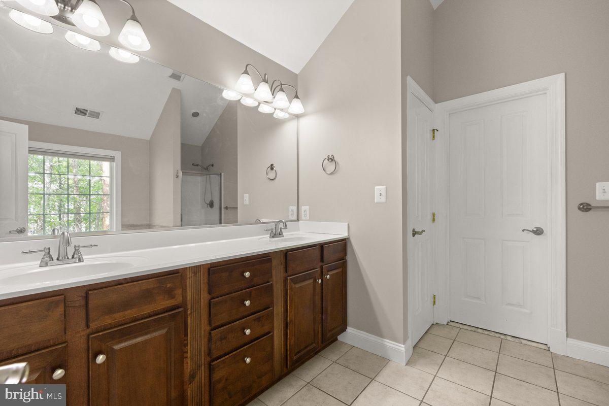602 S LAKEVIEW DR, CROSS JUNCTION, Virginia 22625, 4 Bedrooms Bedrooms, ,4 BathroomsBathrooms,Residential,For sale,602 S LAKEVIEW DR,VAFV2033742 MLS # VAFV2033742