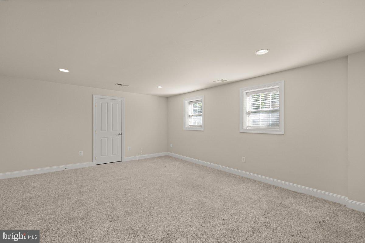 602 S LAKEVIEW DR, CROSS JUNCTION, Virginia 22625, 4 Bedrooms Bedrooms, ,4 BathroomsBathrooms,Residential,For sale,602 S LAKEVIEW DR,VAFV2033742 MLS # VAFV2033742