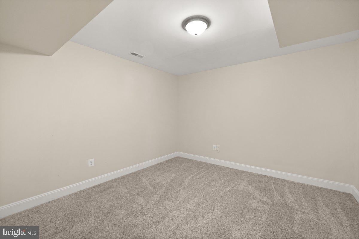 602 S LAKEVIEW DR, CROSS JUNCTION, Virginia 22625, 4 Bedrooms Bedrooms, ,4 BathroomsBathrooms,Residential,For sale,602 S LAKEVIEW DR,VAFV2033742 MLS # VAFV2033742