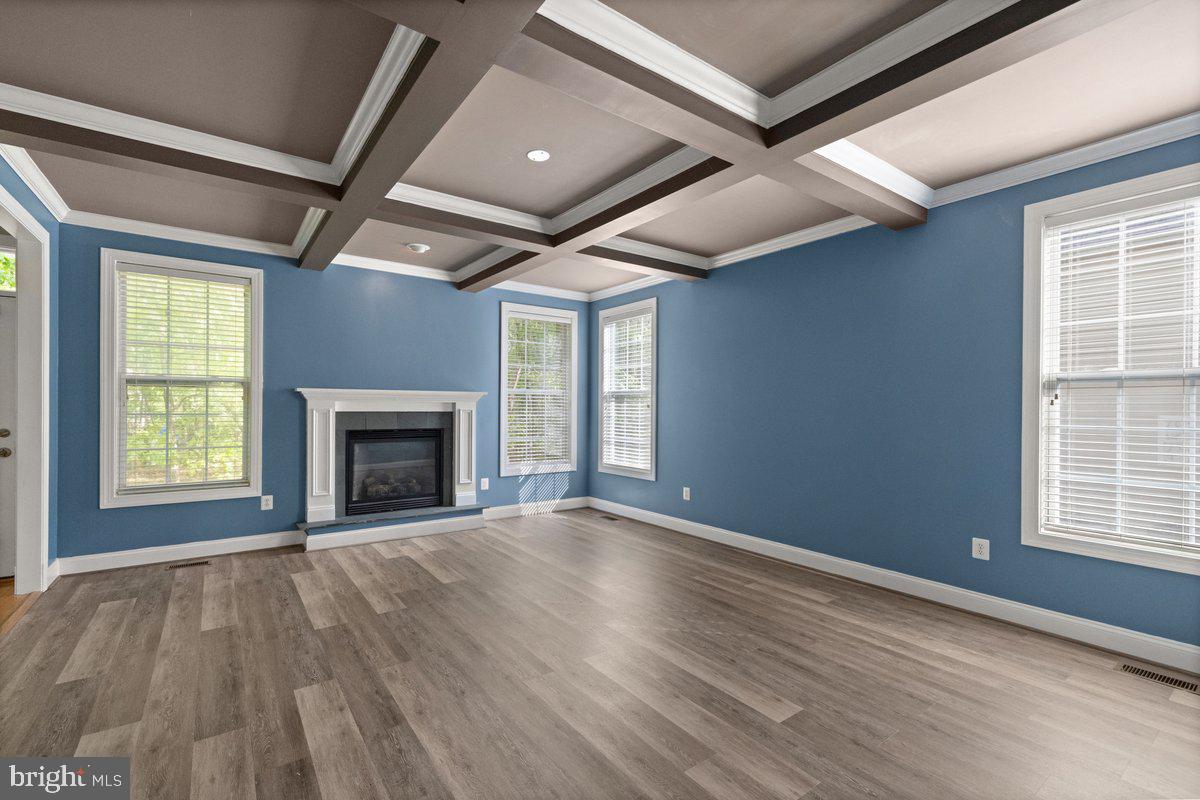 602 S LAKEVIEW DR, CROSS JUNCTION, Virginia 22625, 4 Bedrooms Bedrooms, ,4 BathroomsBathrooms,Residential,For sale,602 S LAKEVIEW DR,VAFV2033742 MLS # VAFV2033742