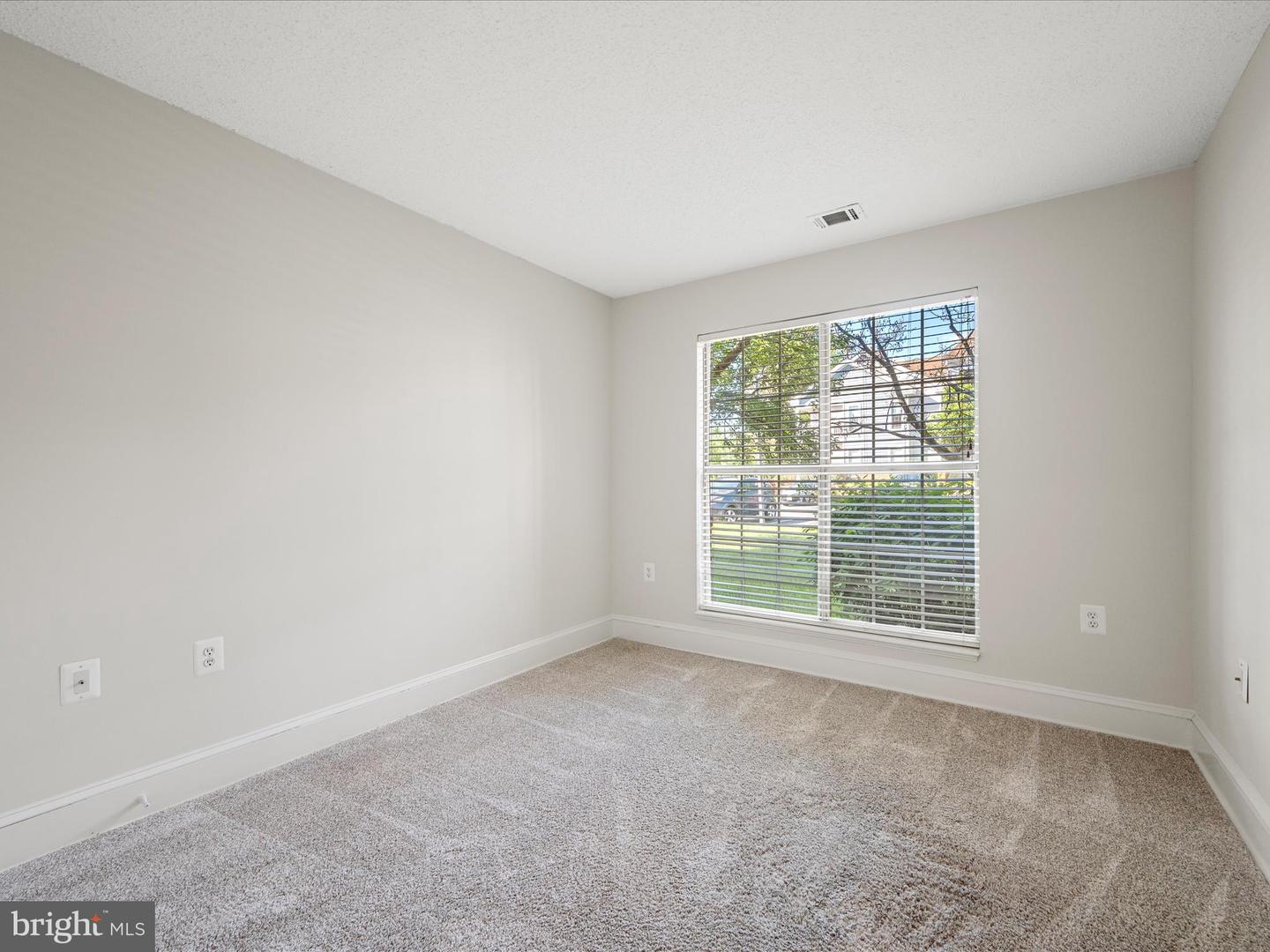 21019 TIMBER RIDGE TER #102, ASHBURN, Virginia 20147, 2 Bedrooms Bedrooms, ,1 BathroomBathrooms,Residential,For sale,21019 TIMBER RIDGE TER #102,VALO2094680 MLS # VALO2094680