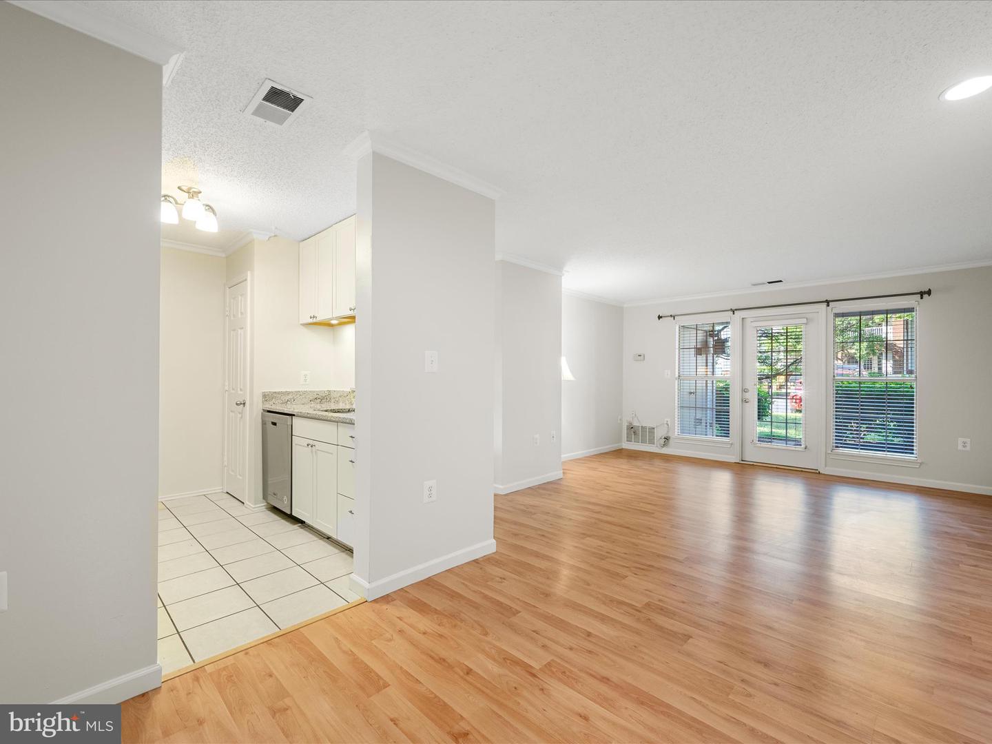 21019 TIMBER RIDGE TER #102, ASHBURN, Virginia 20147, 2 Bedrooms Bedrooms, ,1 BathroomBathrooms,Residential,For sale,21019 TIMBER RIDGE TER #102,VALO2094680 MLS # VALO2094680