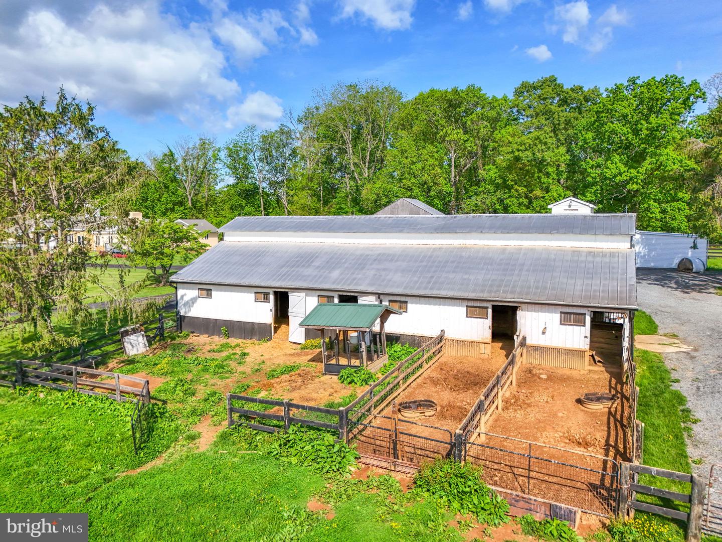8511 LEEDS MANOR RD, WARRENTON, Virginia 20186, 4 Bedrooms Bedrooms, ,4 BathroomsBathrooms,Residential,For sale,8511 LEEDS MANOR RD,VAFQ2016382 MLS # VAFQ2016382