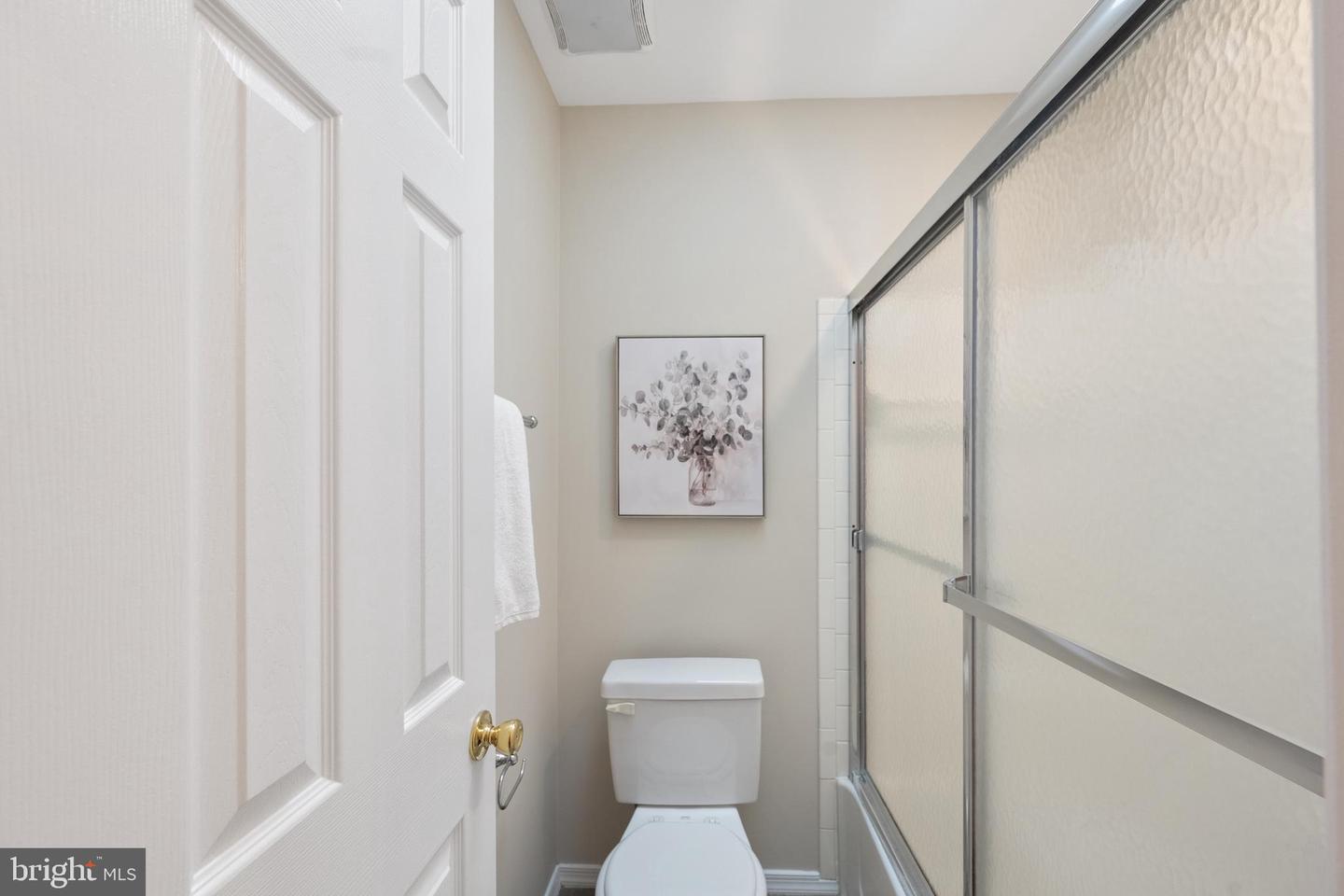 11956 HOLLY VIEW DR, WOODBRIDGE, Virginia 22192, 4 Bedrooms Bedrooms, ,3 BathroomsBathrooms,Residential,For sale,11956 HOLLY VIEW DR,VAPW2093468 MLS # VAPW2093468