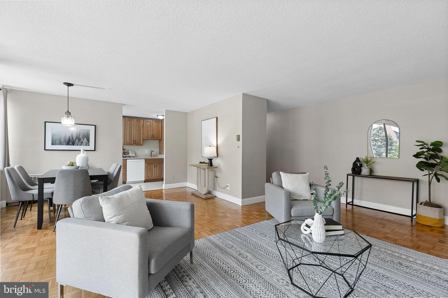 1301 S ARLINGTON RIDGE RD #208, ARLINGTON, Virginia 22202, 2 Bedrooms Bedrooms, ,1 BathroomBathrooms,Residential,For sale,1301 S ARLINGTON RIDGE RD #208,VAAR2056822 MLS # VAAR2056822