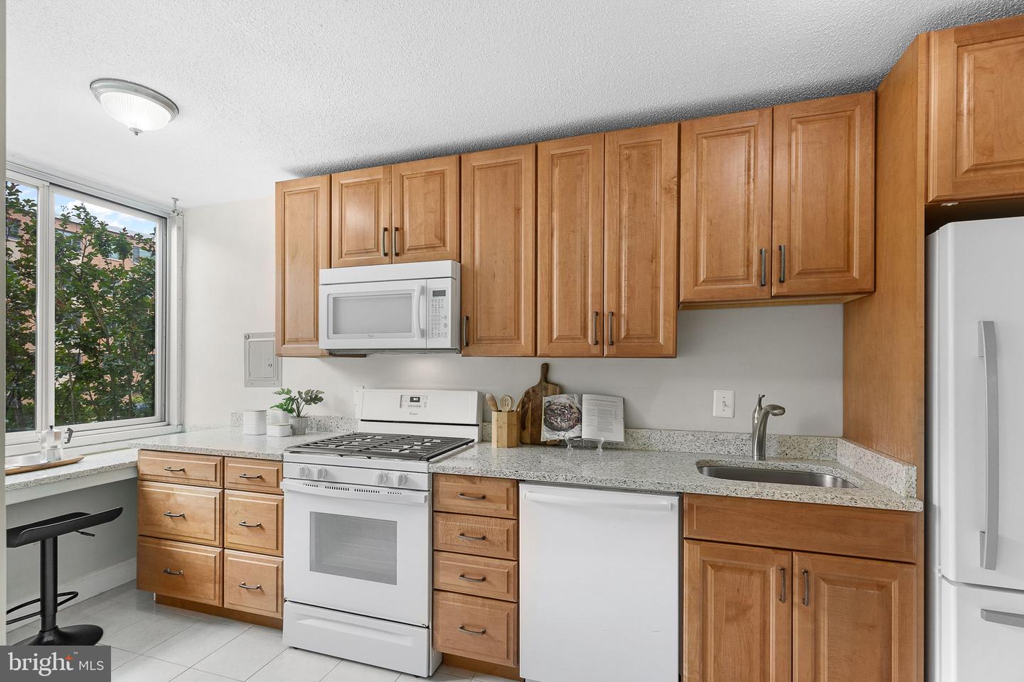 1301 S ARLINGTON RIDGE RD #208, ARLINGTON, Virginia 22202, 2 Bedrooms Bedrooms, ,1 BathroomBathrooms,Residential,For sale,1301 S ARLINGTON RIDGE RD #208,VAAR2056822 MLS # VAAR2056822