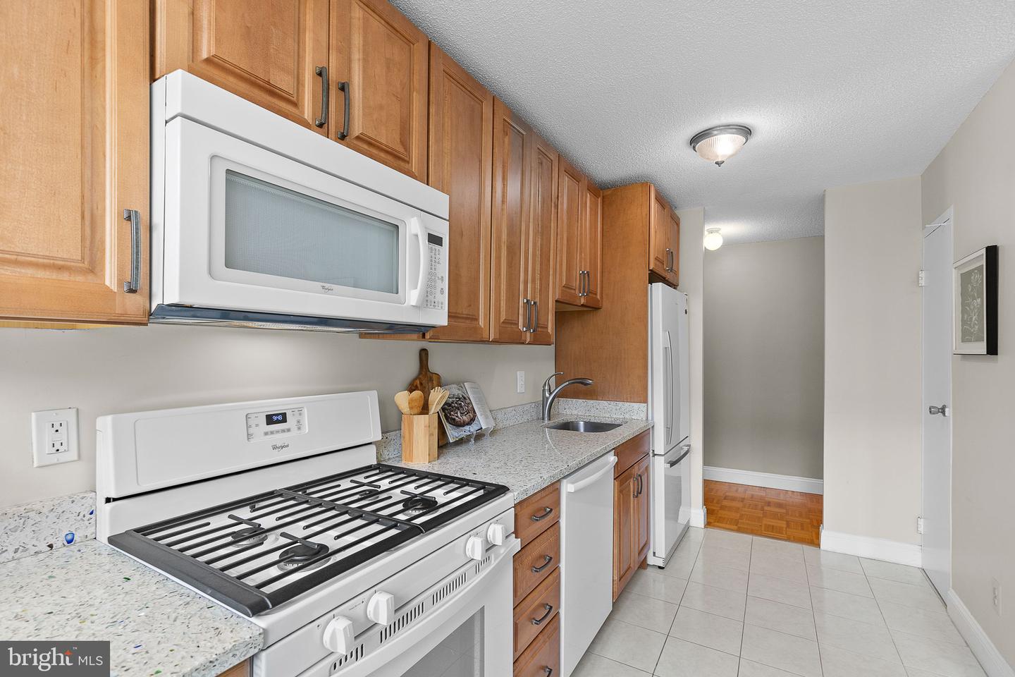 1301 S ARLINGTON RIDGE RD #208, ARLINGTON, Virginia 22202, 2 Bedrooms Bedrooms, ,1 BathroomBathrooms,Residential,For sale,1301 S ARLINGTON RIDGE RD #208,VAAR2056822 MLS # VAAR2056822