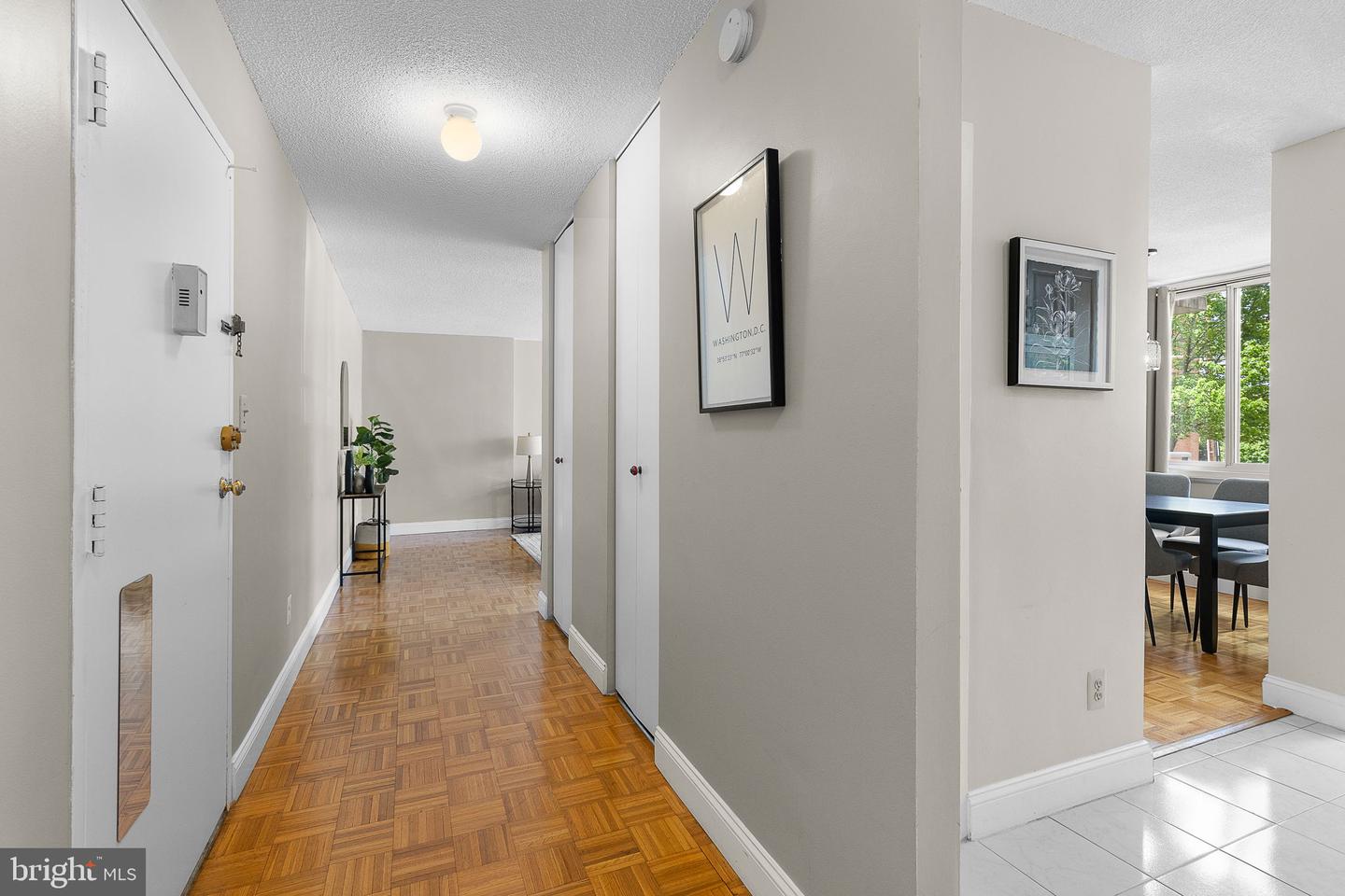 1301 S ARLINGTON RIDGE RD #208, ARLINGTON, Virginia 22202, 2 Bedrooms Bedrooms, ,1 BathroomBathrooms,Residential,For sale,1301 S ARLINGTON RIDGE RD #208,VAAR2056822 MLS # VAAR2056822