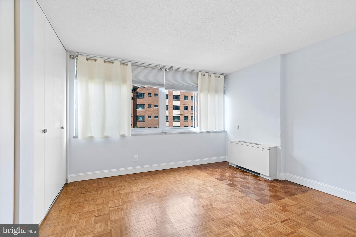1301 S ARLINGTON RIDGE RD #208, ARLINGTON, Virginia 22202, 2 Bedrooms Bedrooms, ,1 BathroomBathrooms,Residential,For sale,1301 S ARLINGTON RIDGE RD #208,VAAR2056822 MLS # VAAR2056822