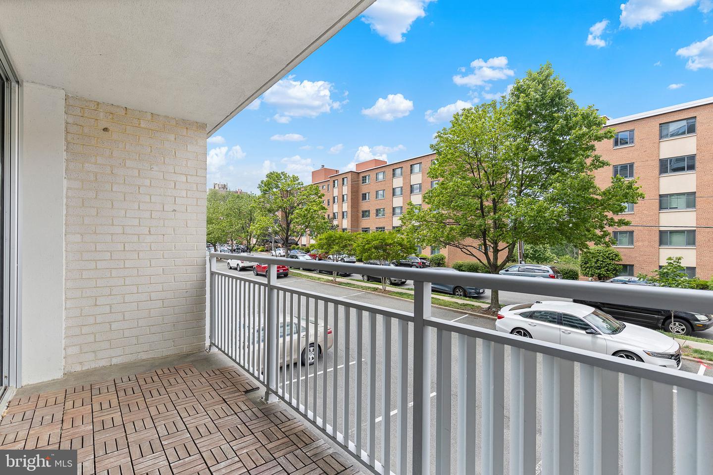 1301 S ARLINGTON RIDGE RD #208, ARLINGTON, Virginia 22202, 2 Bedrooms Bedrooms, ,1 BathroomBathrooms,Residential,For sale,1301 S ARLINGTON RIDGE RD #208,VAAR2056822 MLS # VAAR2056822