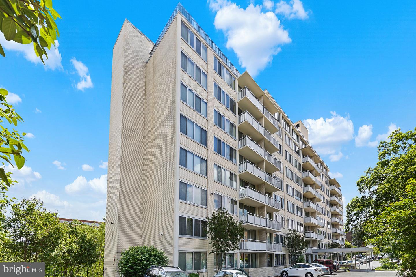 1301 S ARLINGTON RIDGE RD #208, ARLINGTON, Virginia 22202, 2 Bedrooms Bedrooms, ,1 BathroomBathrooms,Residential,For sale,1301 S ARLINGTON RIDGE RD #208,VAAR2056822 MLS # VAAR2056822