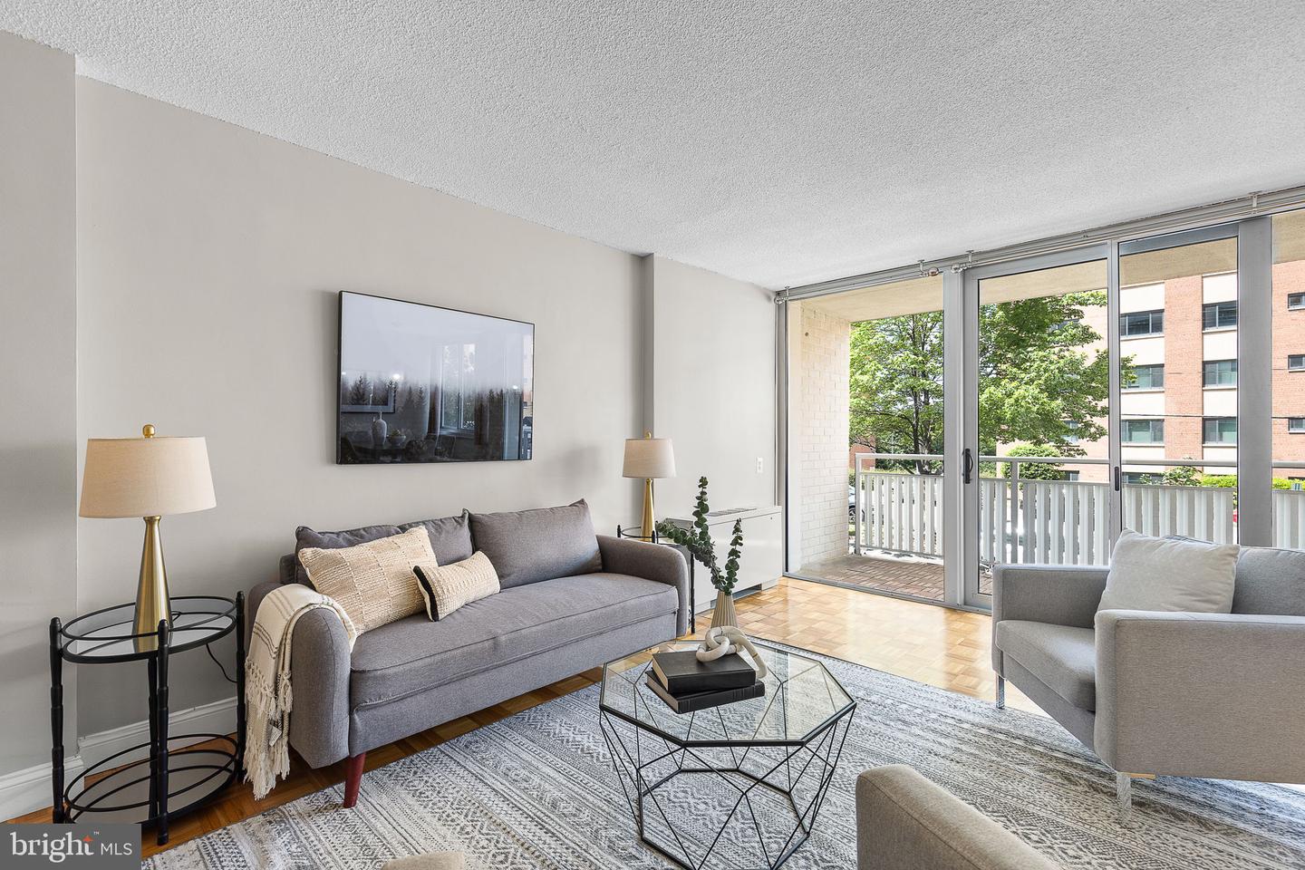 1301 S ARLINGTON RIDGE RD #208, ARLINGTON, Virginia 22202, 2 Bedrooms Bedrooms, ,1 BathroomBathrooms,Residential,For sale,1301 S ARLINGTON RIDGE RD #208,VAAR2056822 MLS # VAAR2056822