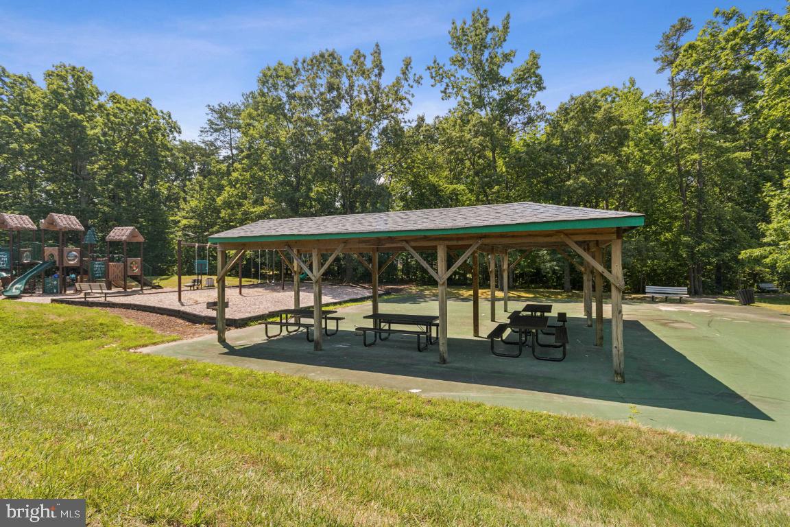 4209 OAKHILL RD, FREDERICKSBURG, Virginia 22408, 4 Bedrooms Bedrooms, 8 Rooms Rooms,2 BathroomsBathrooms,Residential,For sale,4209 OAKHILL RD,VASP2032678 MLS # VASP2032678