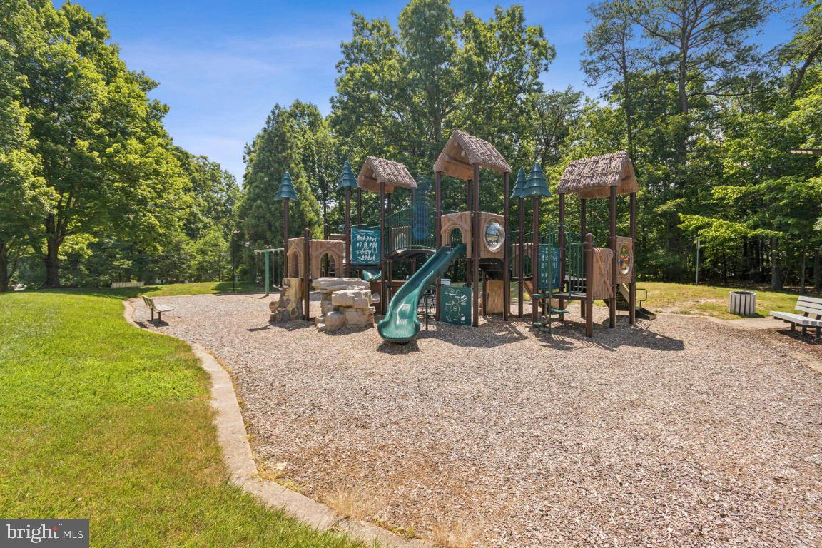4209 OAKHILL RD, FREDERICKSBURG, Virginia 22408, 4 Bedrooms Bedrooms, 8 Rooms Rooms,2 BathroomsBathrooms,Residential,For sale,4209 OAKHILL RD,VASP2032678 MLS # VASP2032678