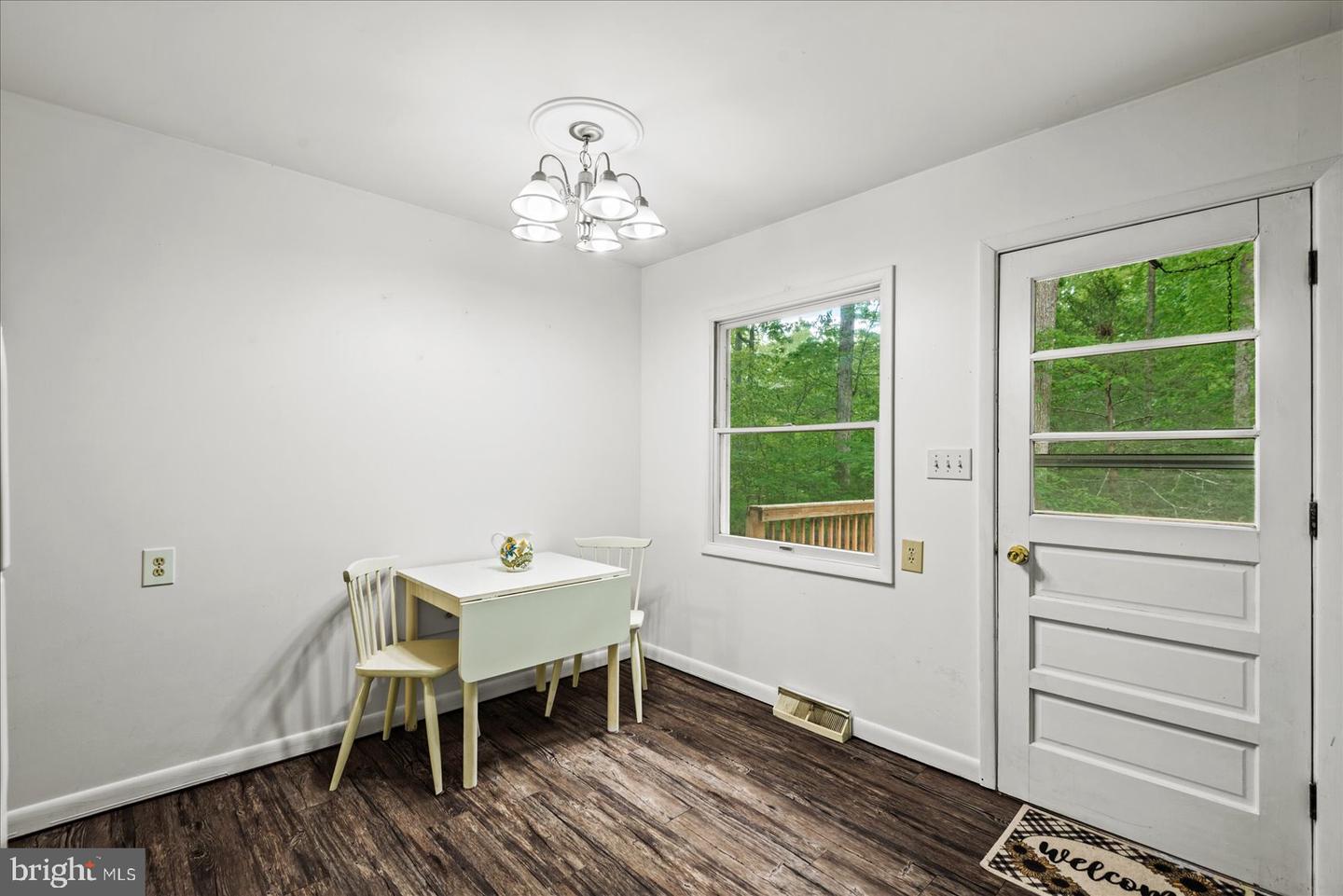 116 MONROE ST, LOCUST GROVE, Virginia 22508, 2 Bedrooms Bedrooms, ,1 BathroomBathrooms,Residential,For sale,116 MONROE ST,VAOR2009560 MLS # VAOR2009560
