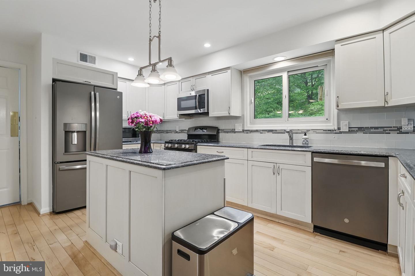 9116 JOHN WAY, FAIRFAX STATION, Virginia 22039, 4 Bedrooms Bedrooms, ,3 BathroomsBathrooms,Residential,For sale,9116 JOHN WAY,VAFX2237694 MLS # VAFX2237694